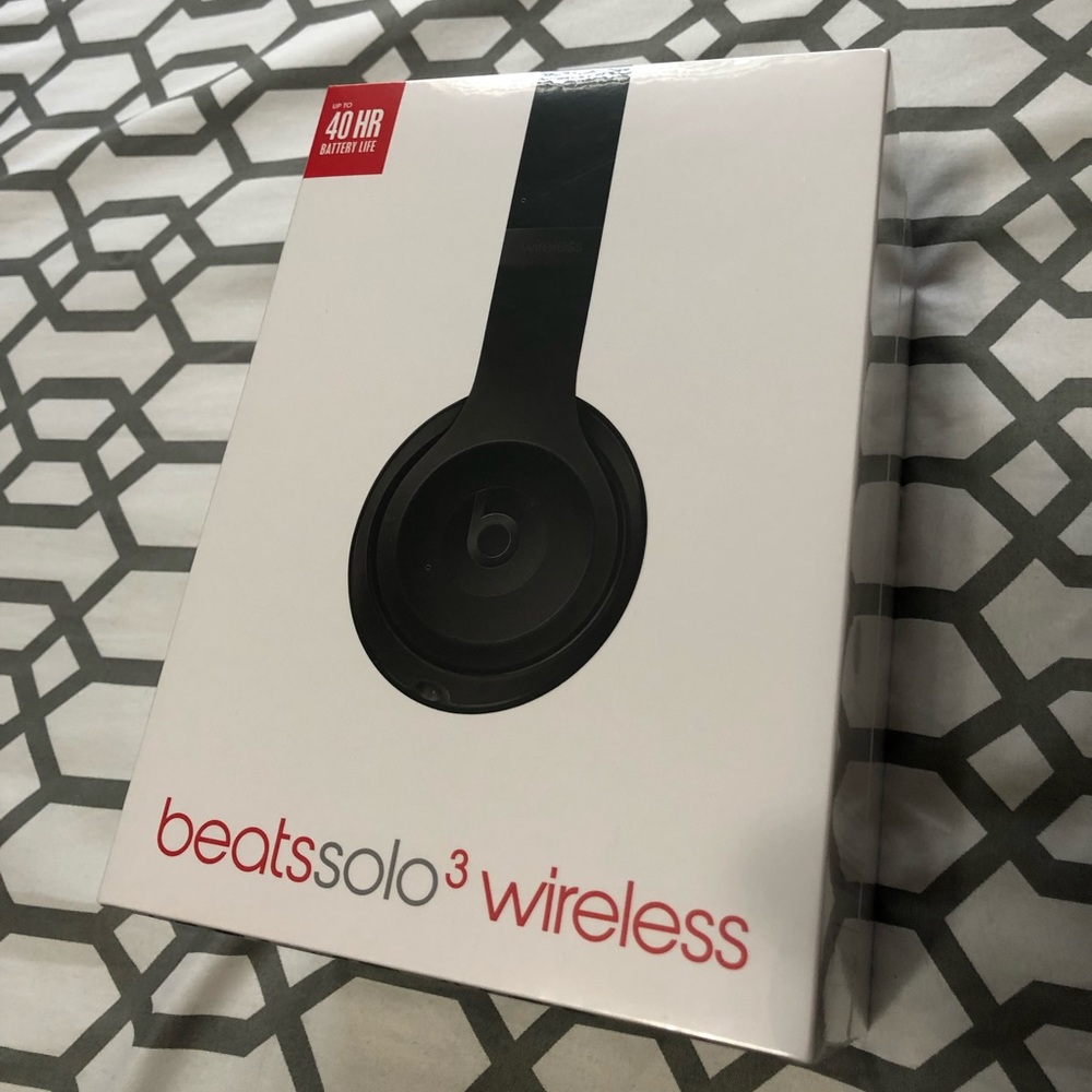 Beats Solo 3 Wireless (brand new)